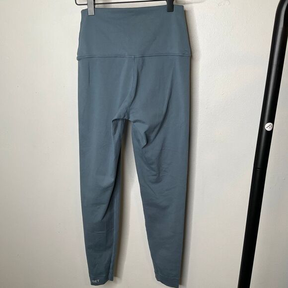 Set Active High Rise Leggings - Picture 3 of 6